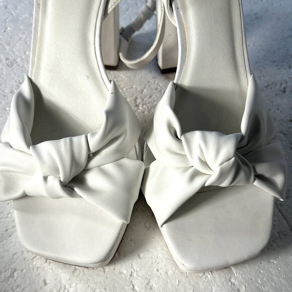 MIA SZ9 Aliciana White Knot Platform Ankle strap block heels Bridal Career Retro - Picture 4 of 10